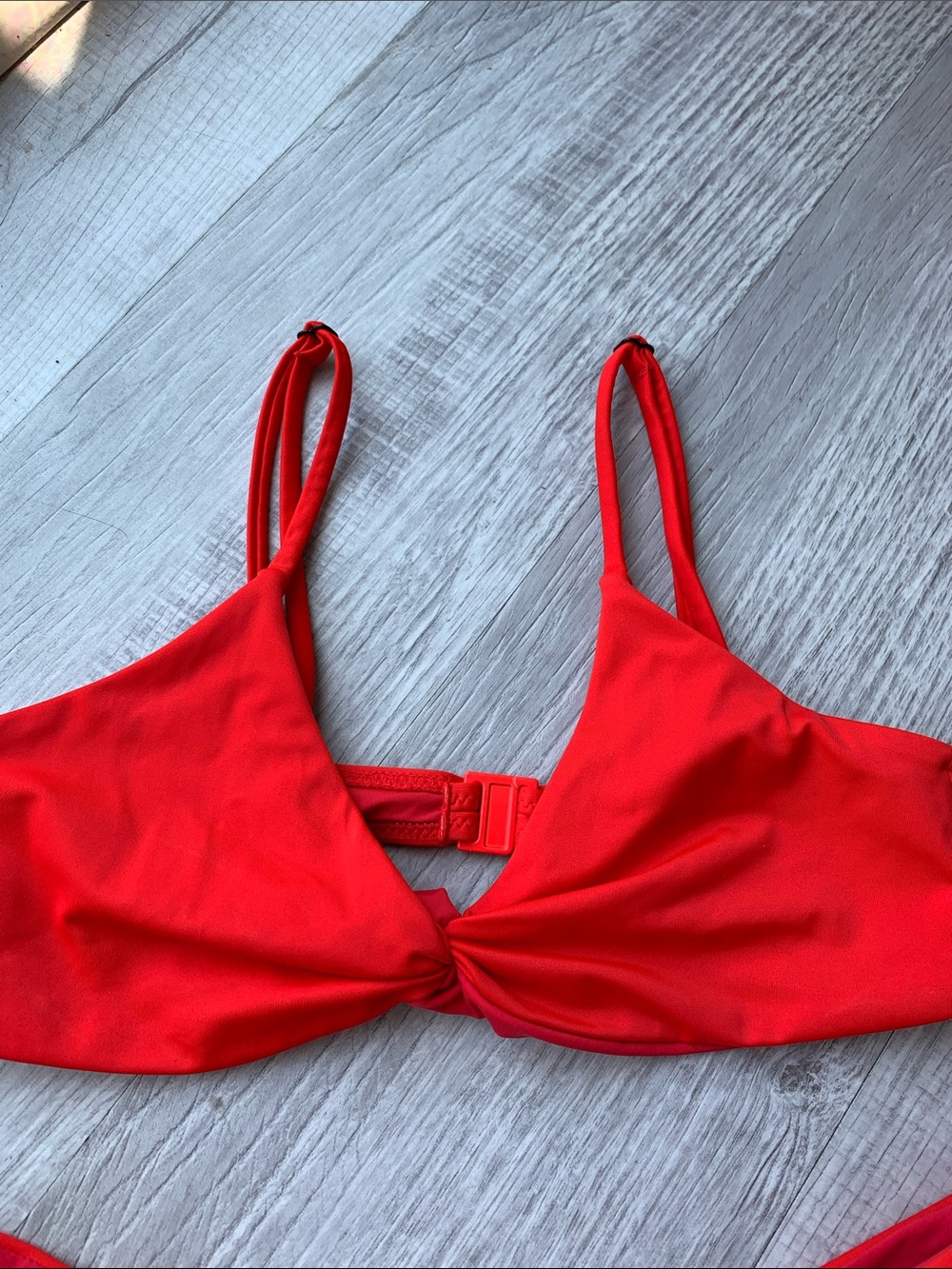 Blackbough Red Twist-Knot Bikini Set, Size M. - Picture 4 of 10